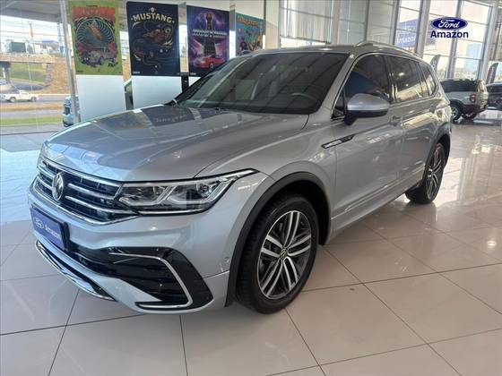VOLKSWAGEN TIGUAN 2.0 300 TSI GASOLINA ALLSPACE R-LINE AUTOMÁTICO VOLKSWAGEN TIGUAN 2.0 300 TSI GASOLINA ALLSPACE R-LINE AUTOMÁTICO